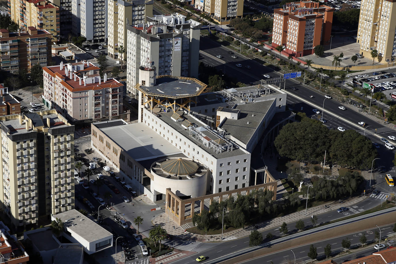 La Unidad de Medios Aéreos de la Policía Nacional creada en Málaga en el 86 cuenta con su helicóptero y un equipo de drones para perseguir la delincuencia