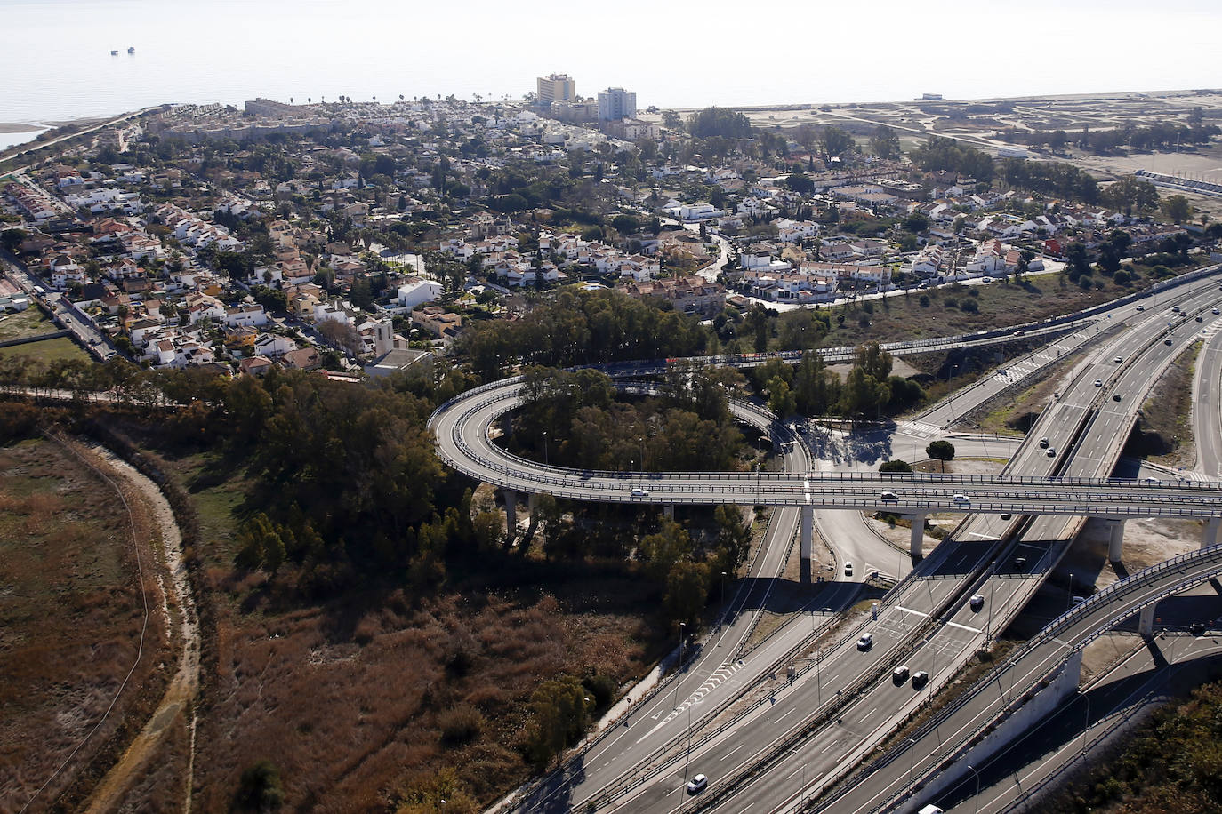La Unidad de Medios Aéreos de la Policía Nacional creada en Málaga en el 86 cuenta con su helicóptero y un equipo de drones para perseguir la delincuencia