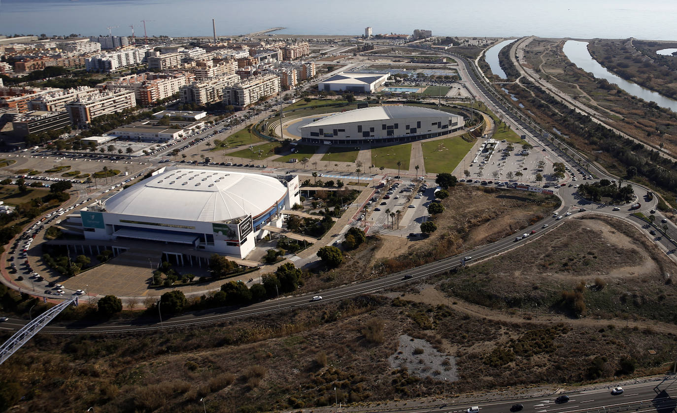 La Unidad de Medios Aéreos de la Policía Nacional creada en Málaga en el 86 cuenta con su helicóptero y un equipo de drones para perseguir la delincuencia