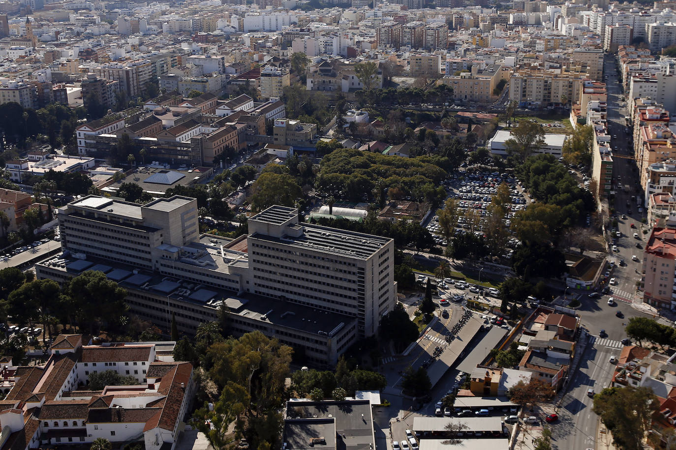 La Unidad de Medios Aéreos de la Policía Nacional creada en Málaga en el 86 cuenta con su helicóptero y un equipo de drones para perseguir la delincuencia