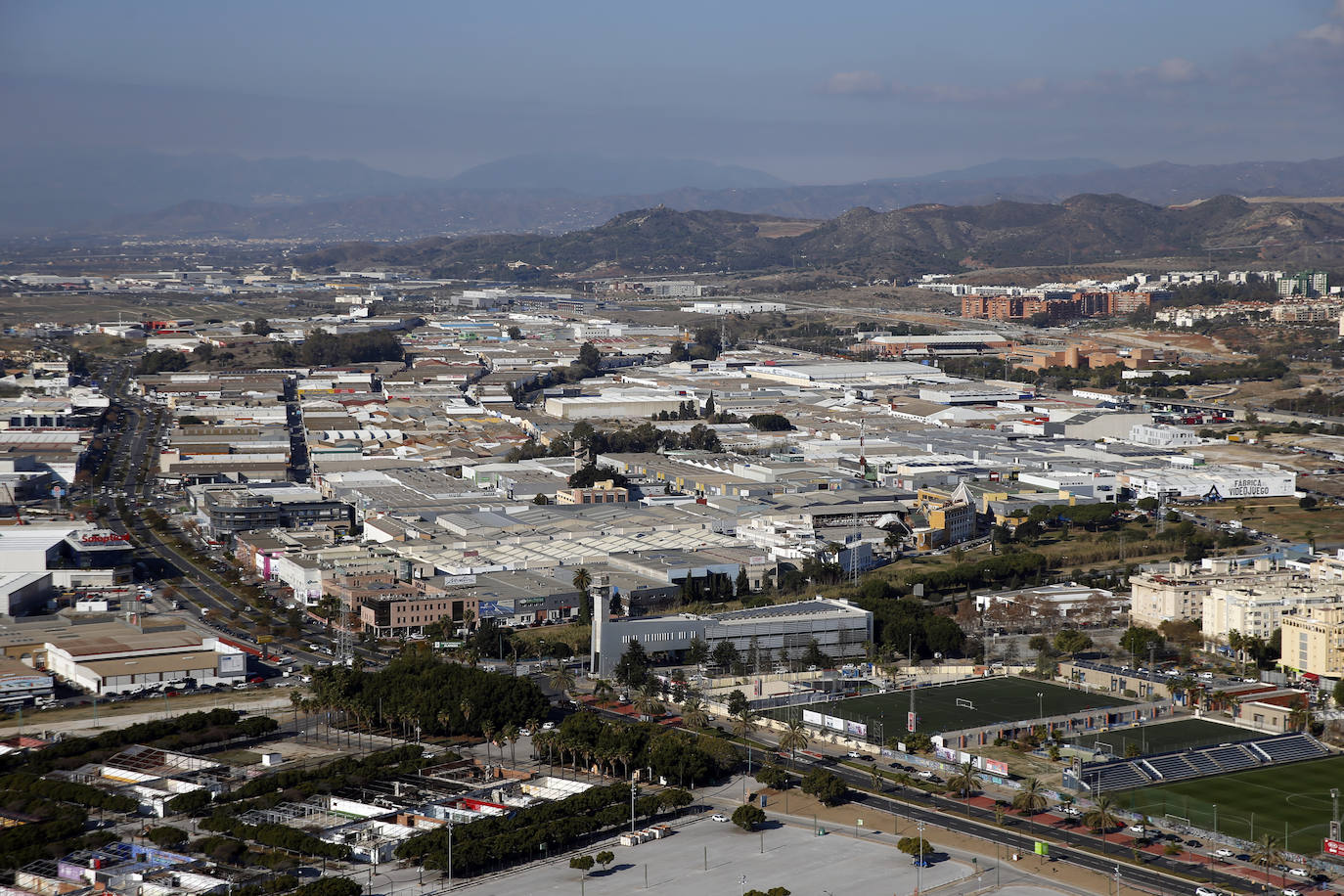 La Unidad de Medios Aéreos de la Policía Nacional creada en Málaga en el 86 cuenta con su helicóptero y un equipo de drones para perseguir la delincuencia