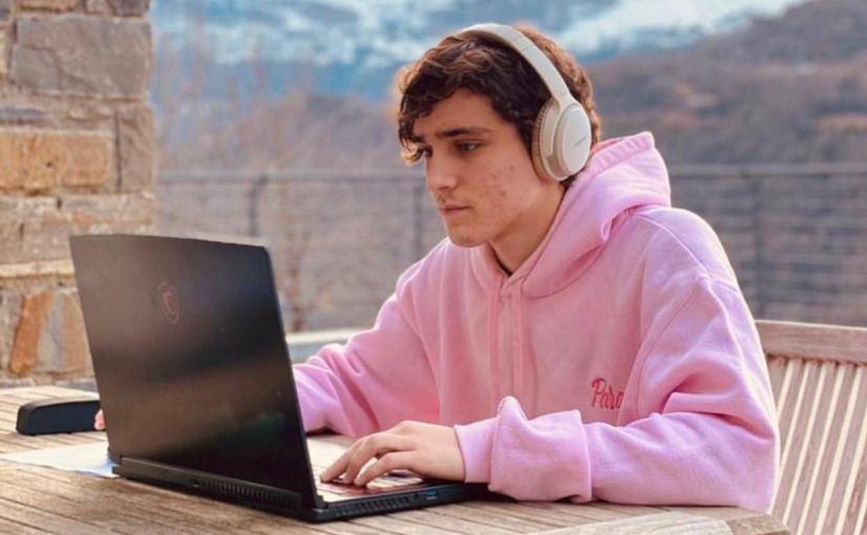 Esteban García, Estie como artista, produce desde 2016 música house. 