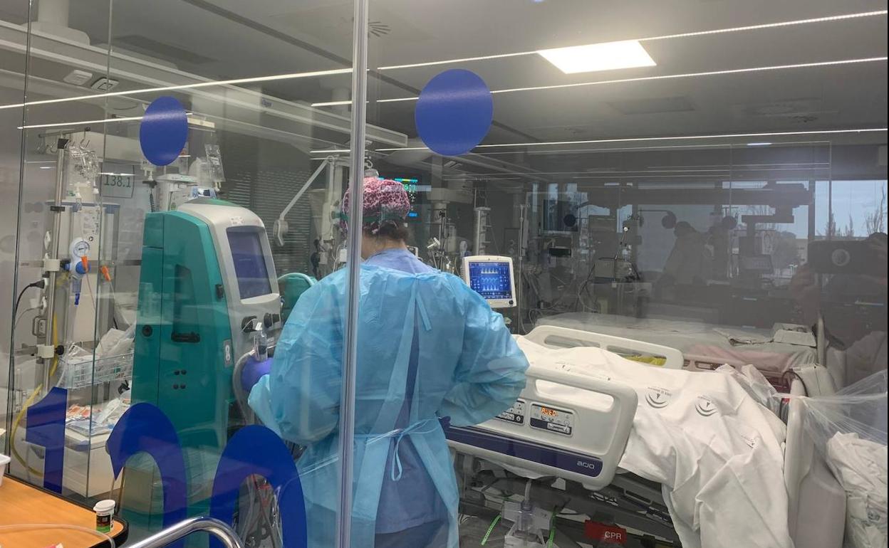 Interior de una zona de pacientes Covid de un hospital malagueño. 