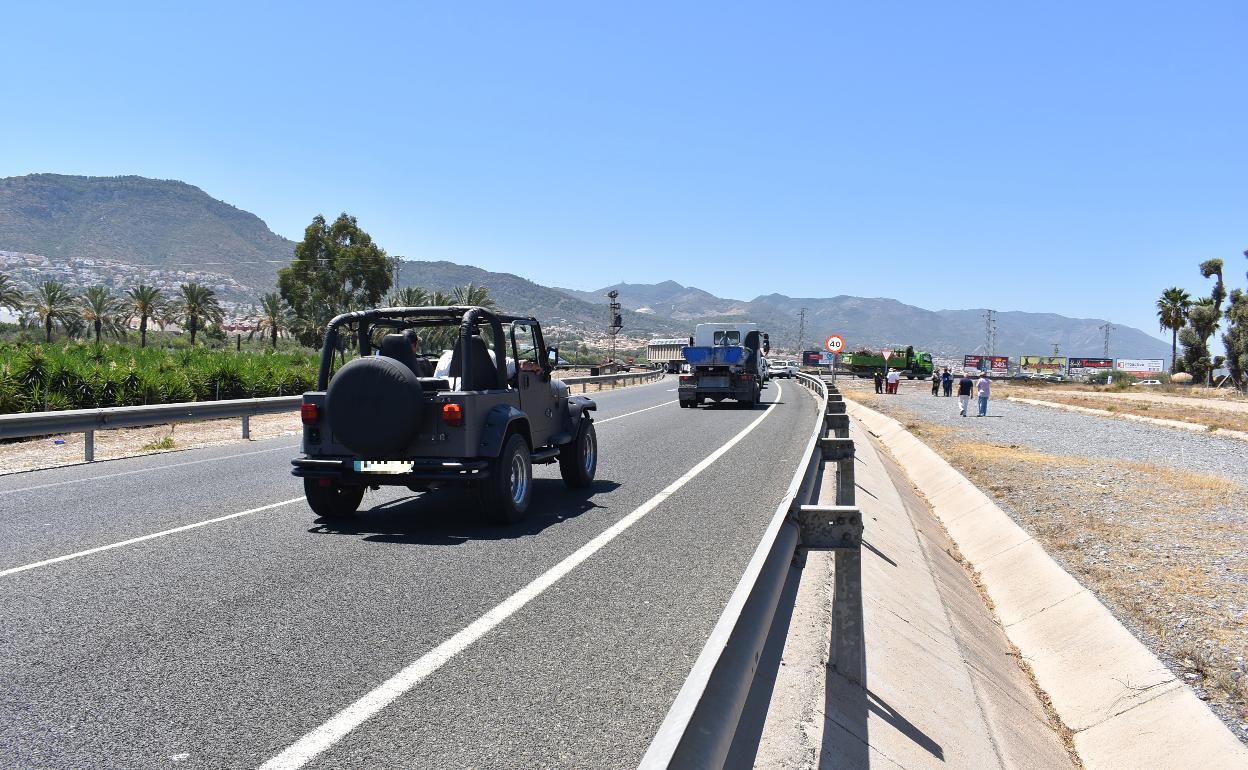 Carretera A-404 en Alhaurín de la Torre.