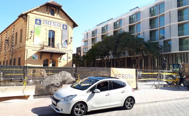 Zona ocupada por las obras en la plaza de La Legión Española. 