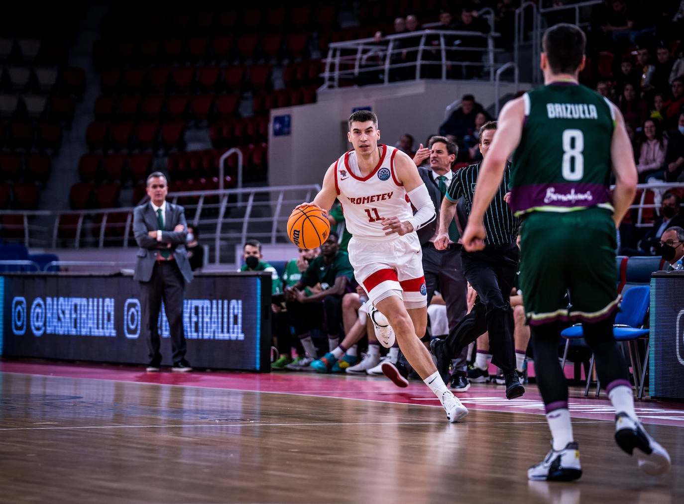 Derrota del Unicaja en su visita al Prometey, en la Champions League. 