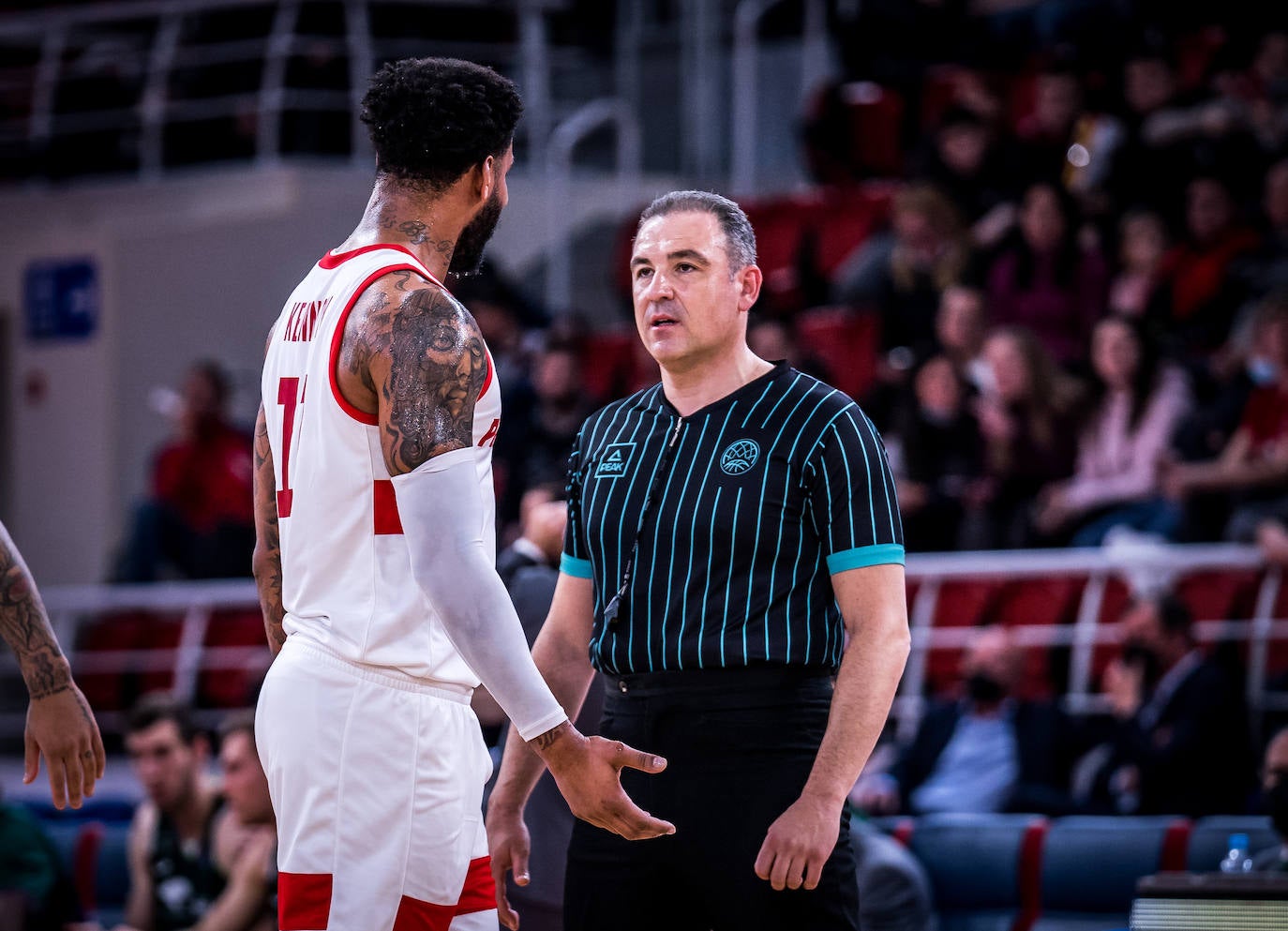 Derrota del Unicaja en su visita al Prometey, en la Champions League. 