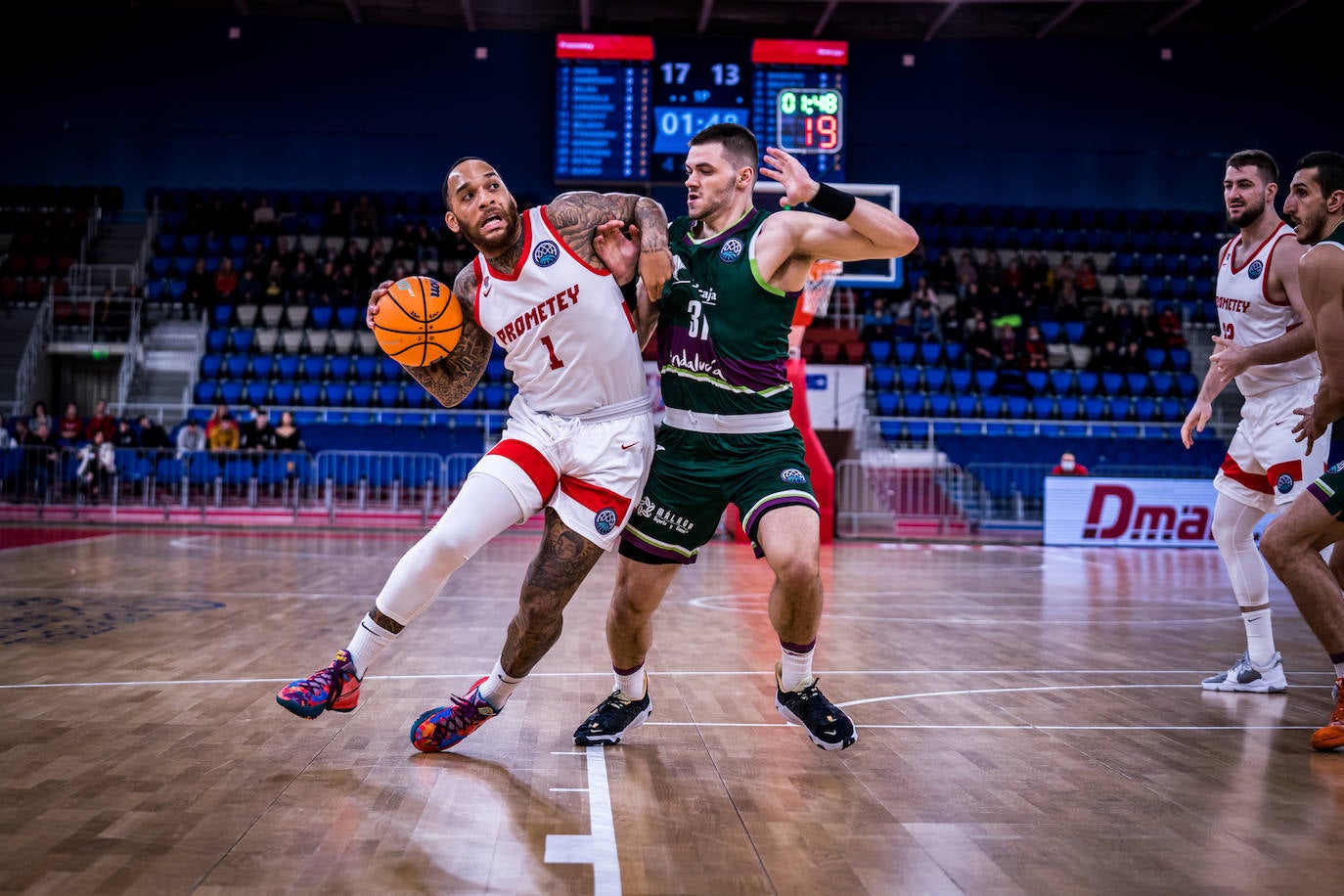 Derrota del Unicaja en su visita al Prometey, en la Champions League. 