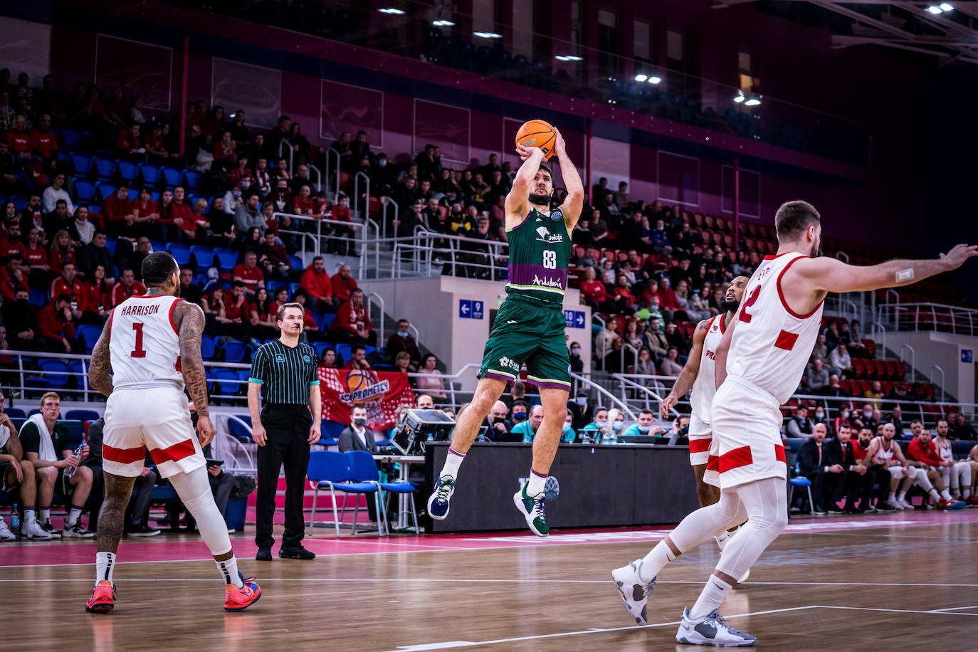 Derrota del Unicaja en su visita al Prometey, en la Champions League. 