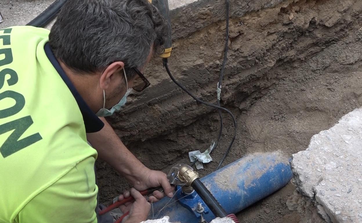 Obras en la red de abastecimiento de agua.