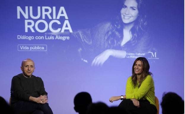 Luis Alegre y Nuria Roca, durante el encuentro en el CC La Malagueta. 