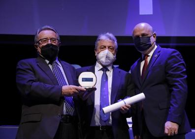 Imagen secundaria 1 - Premios &#039;Estrella Feniké&#039; de la Asociación Cultural Zegrí: Implicados con Málaga