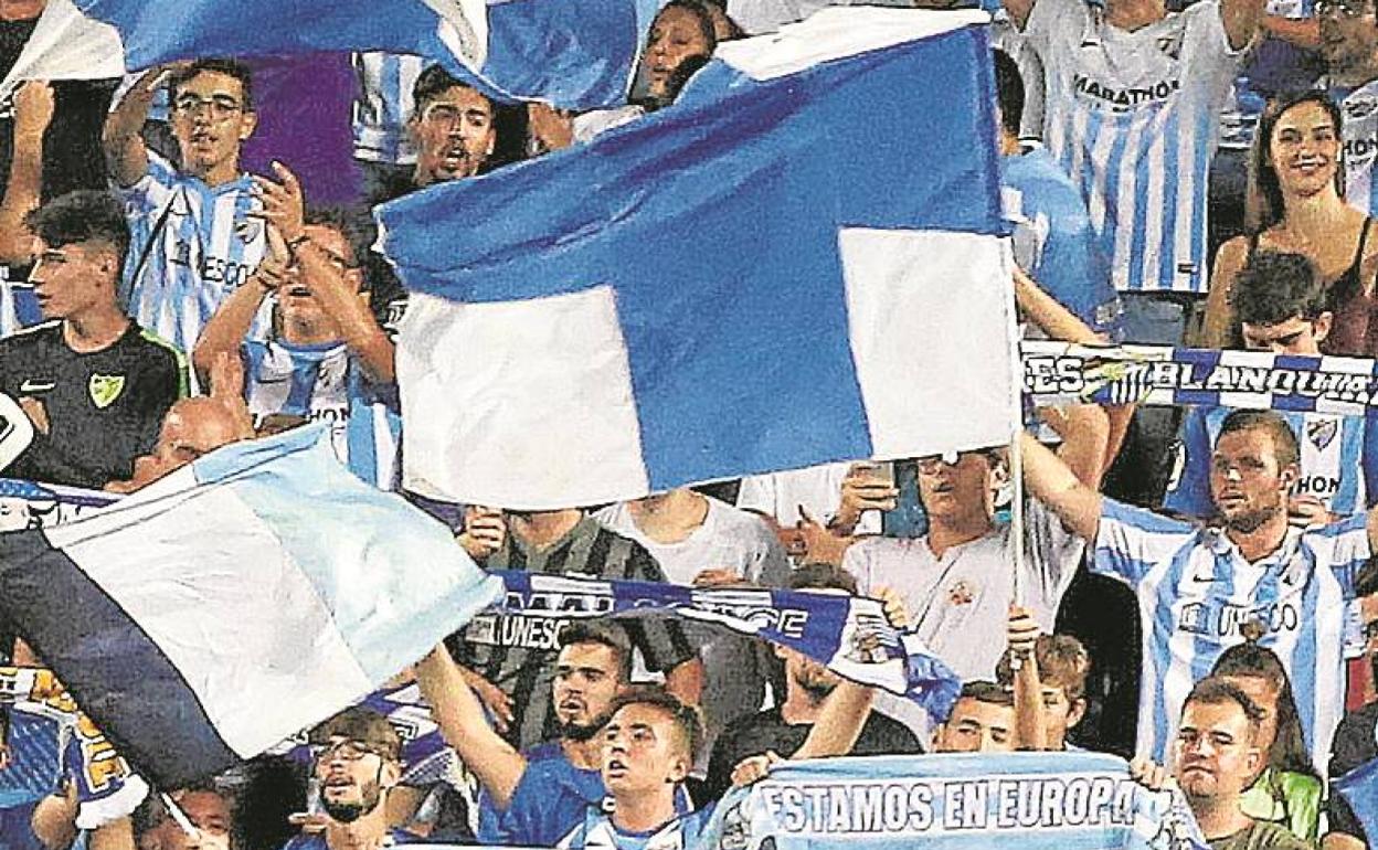 Imagen de los aficionados del Málaga durante un partido. 