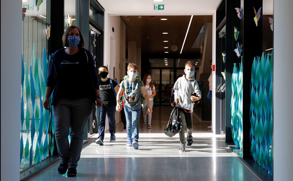 Alerta de la Junta ante la alta incidencia Covid en la franja de 0 a 11 años en Andalucía