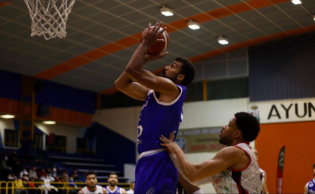 El CB Marbella, arrollado por el Burgos de Francis Tomé