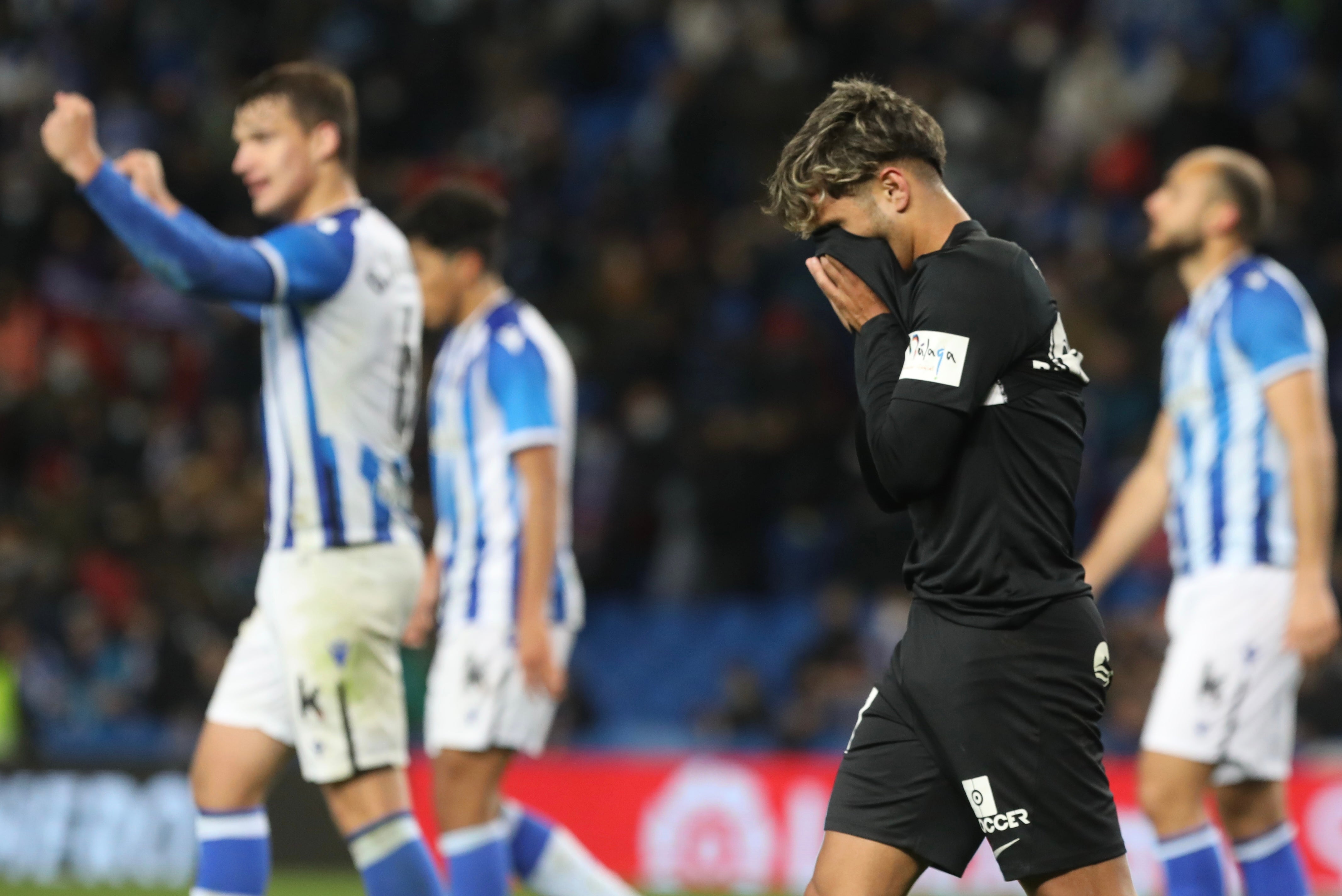 Sin energía ni actitud ni respuesta desde el banquillo, concedió un 2-0 a la Real B y después quiso mejorar su imagen, pero sin pegada