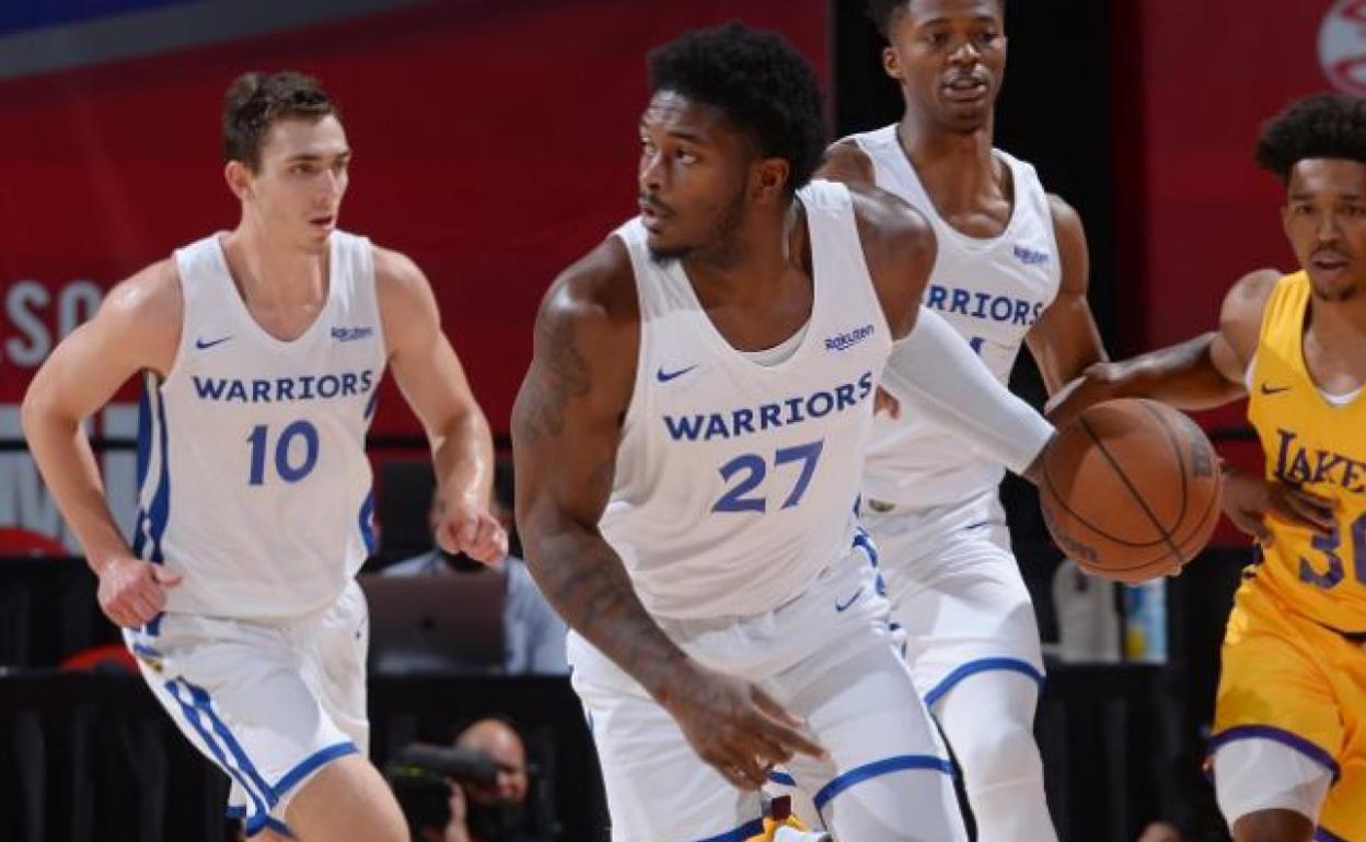 Cameron Oliver, en un partido con los Warriors. 