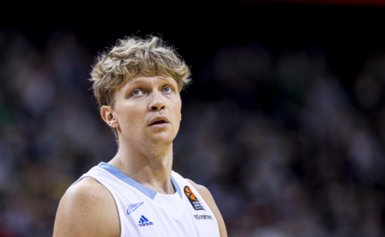 Kuzminskas, con la camiseta del Zenit en un partido de la Euroliga esta temporada. 