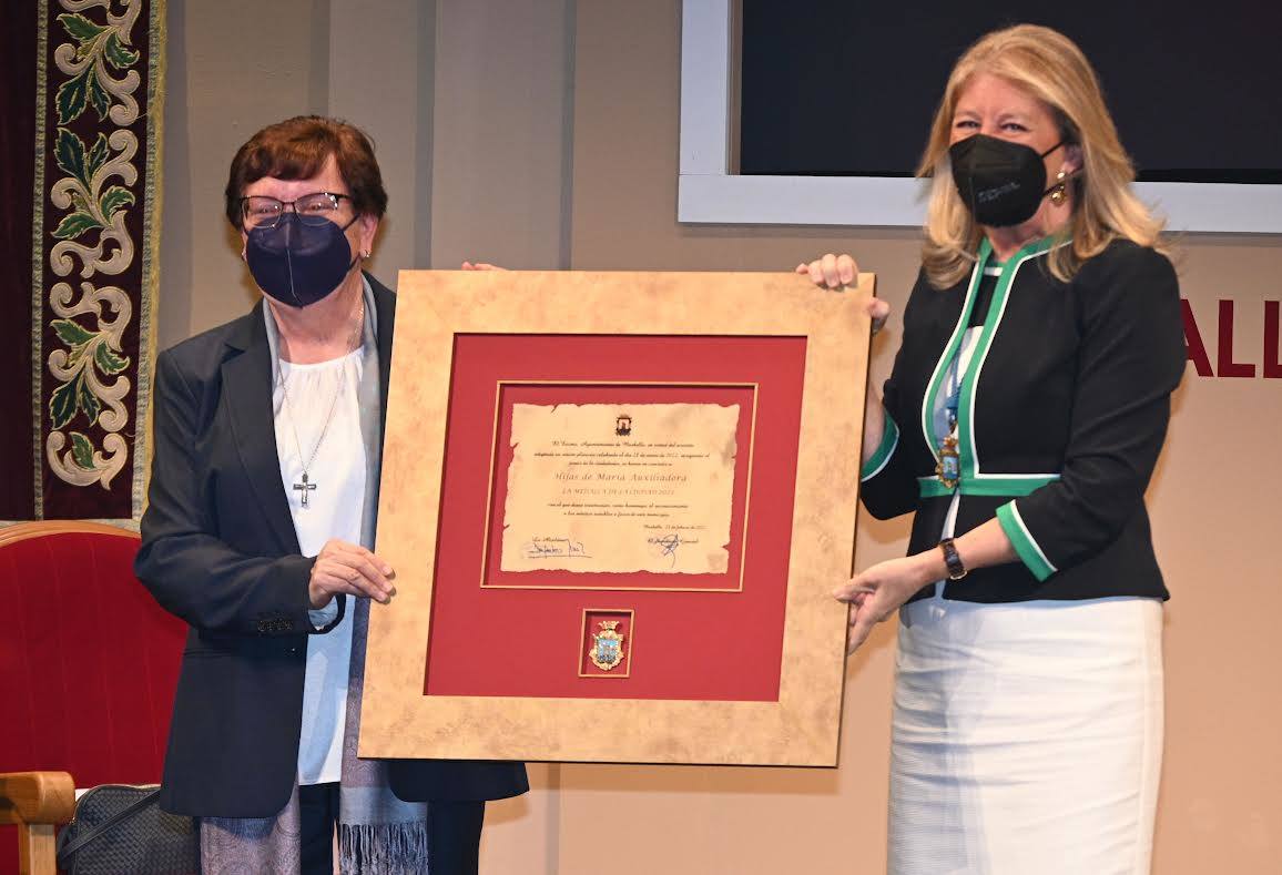 Reciben el reconocimiento el doctor Antonio Díaz Roca, las Hermanas de María Auxiliadora y a la institución benéfica Bancosol