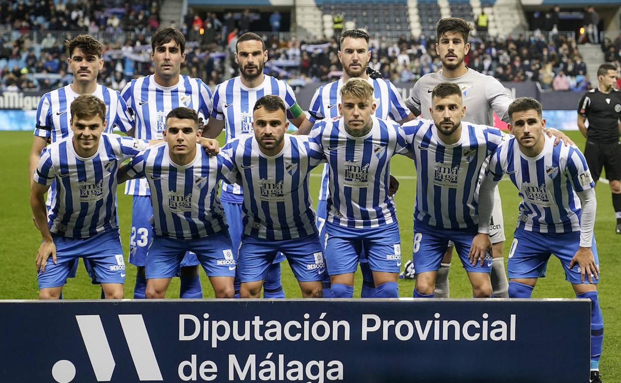 Once inicial del Málaga contra el Cartagena. 