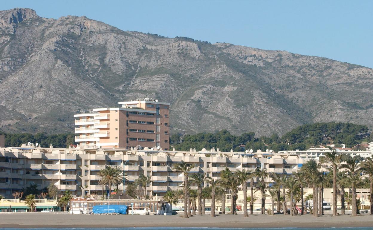 Vista del paseo marítimo de Torremolinos, con una alta concentración de hoteles. 