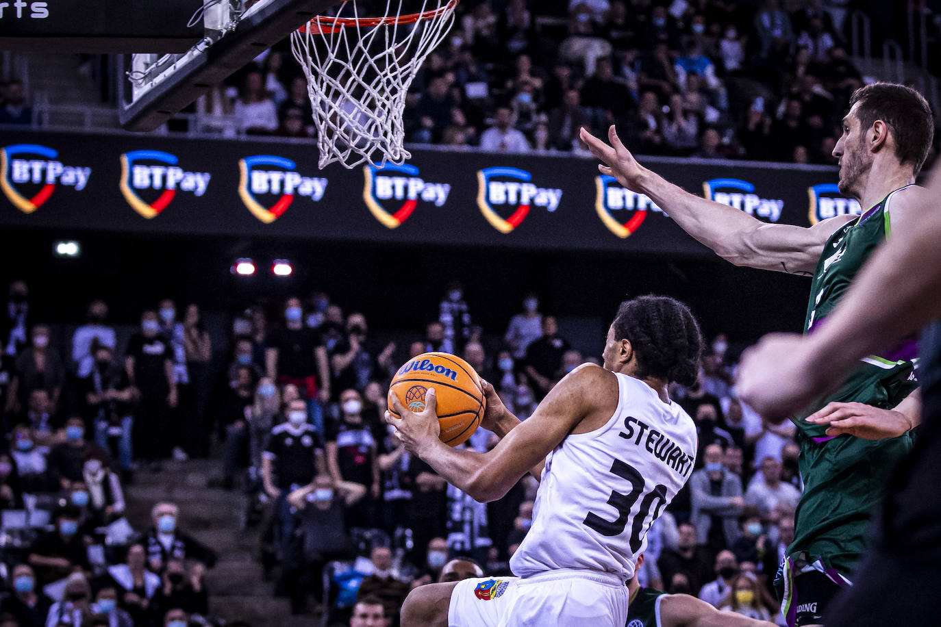 Fotos: Las mejores imágenes de la victoria del Unicaja en la cancha del Cluj (70-86)