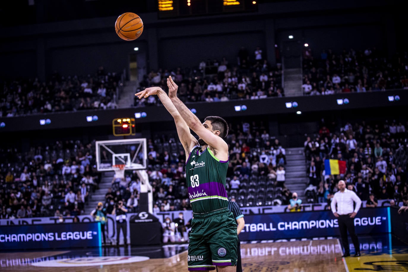 Fotos: Las mejores imágenes de la victoria del Unicaja en la cancha del Cluj (70-86)