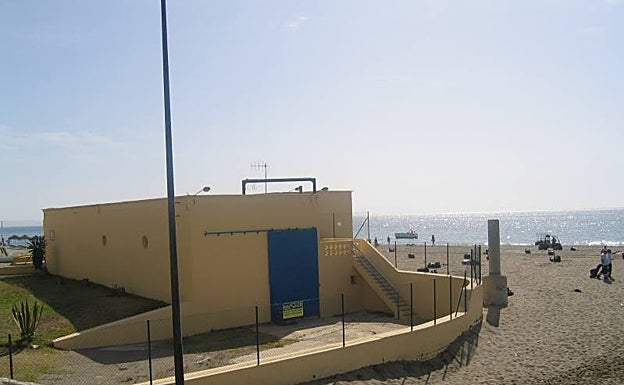 Estación de bombero en la playa de Fuengirola. 