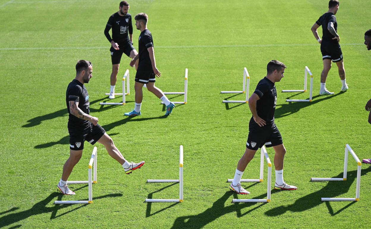 Imagen del entrenamiento del Málaga en La Rosaleda.