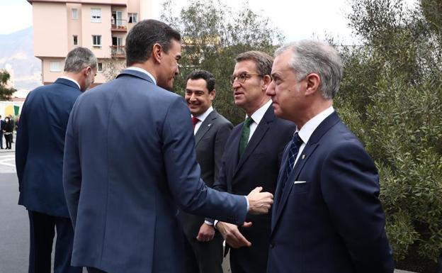 El presidente el gobierno, Pedro Sánchez, y Alberto Núñez Feijóo.