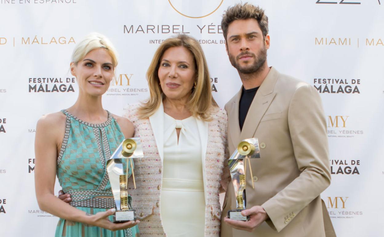 Amaia Salamanca y José Lamuño fueron los actores galardonados con el I Premio MY Mejor Look de Alfombra Roja en 2019.