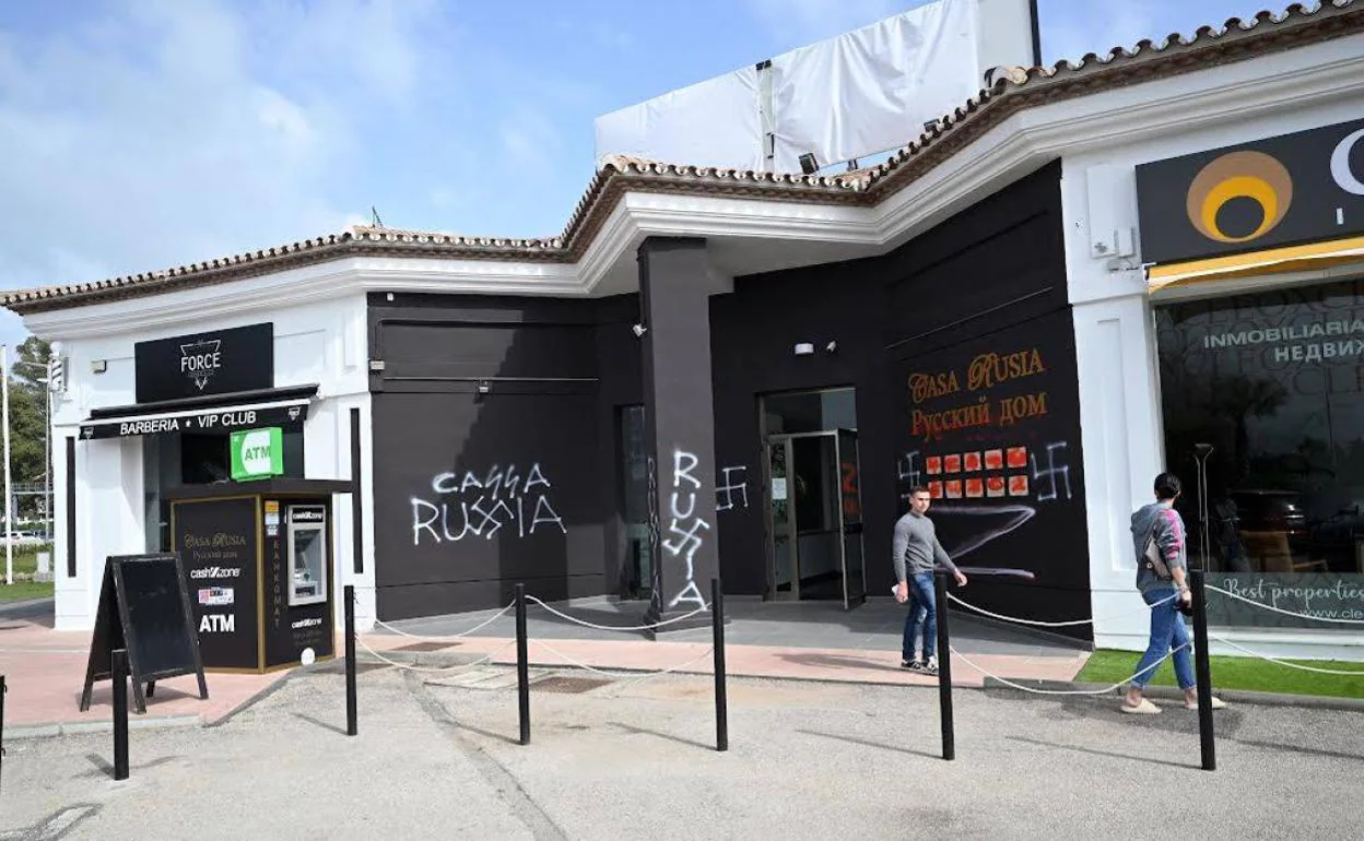 Fachada de Casa Rusia, centro de servicios para rusos en Marbella. 