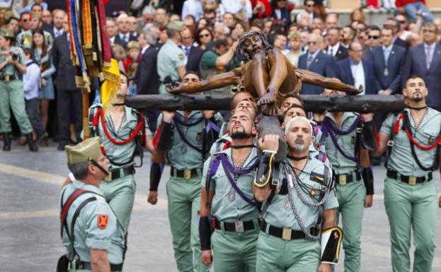 La distinción valora el cariño que se le tiene a la Legión en Málaga. 