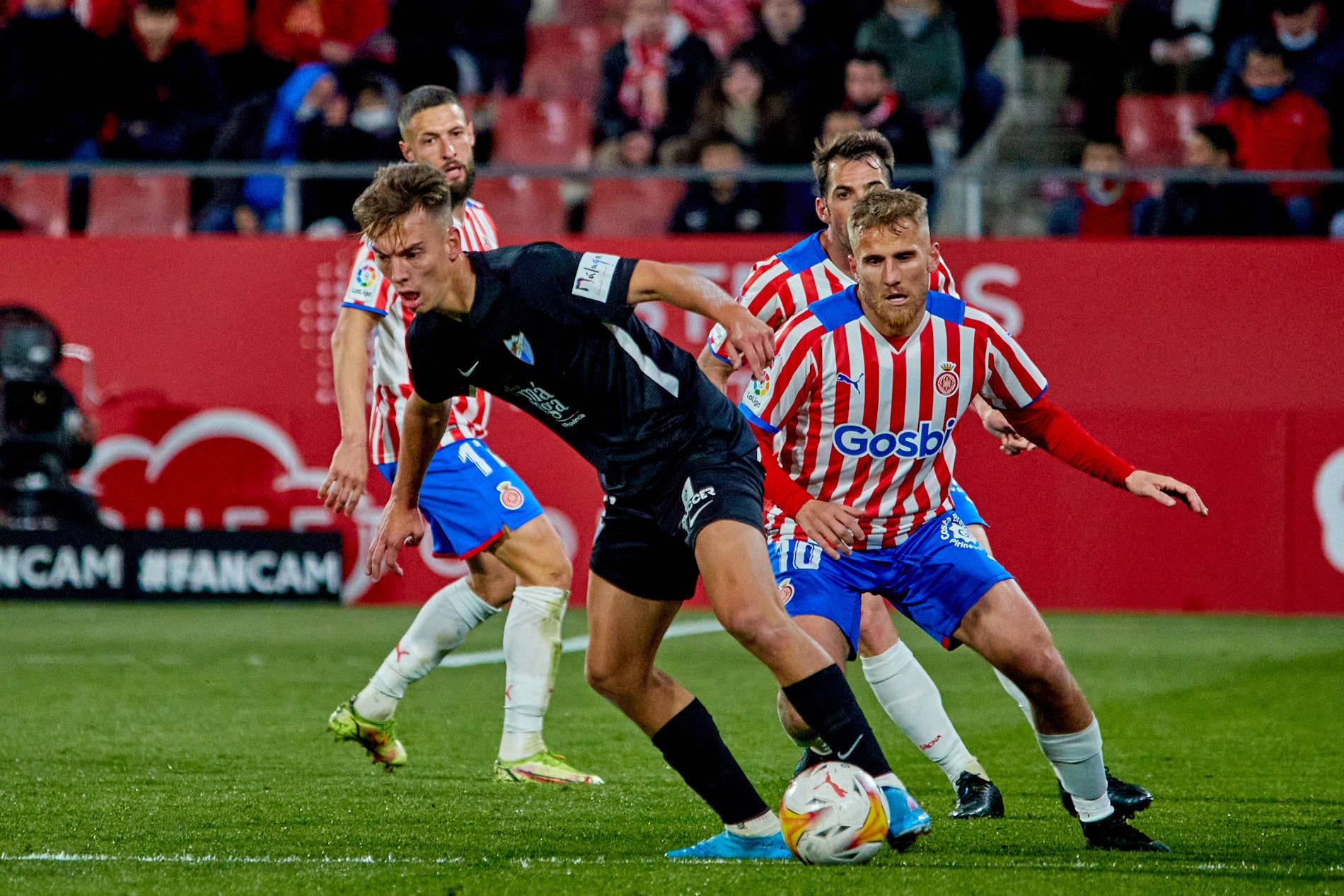 El Málaga pierde por la mínima en Girona en buen partido en cuanto a juego pero donde volvió a sufrir la falta de puntería. Desaprovechó múltiples ocasiones... sobre todo en las botas de Brandon.