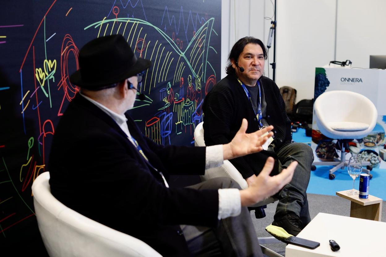 Inauguración del meeting (izquierda) y Gastón Acurio en su intervención. sur