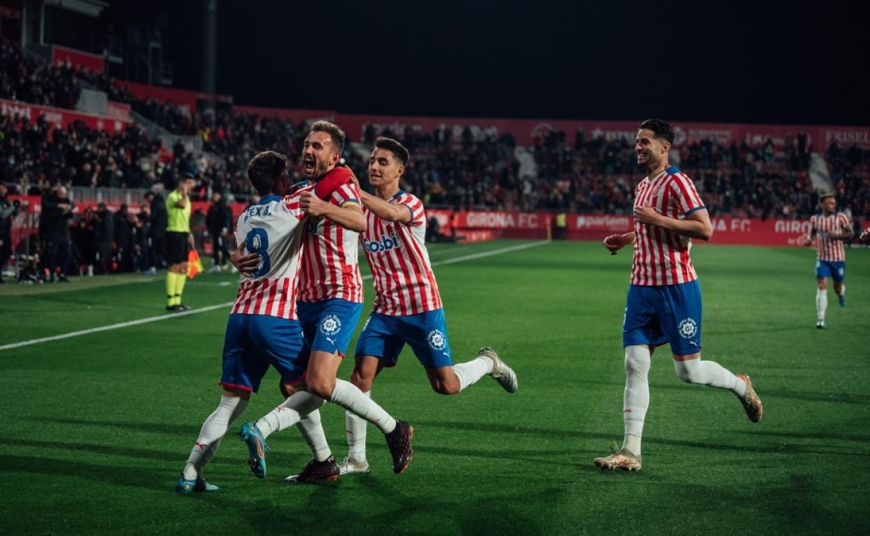Jugadores del Girona celebran un gol en un partido de Liga reciente en su estadio Monitilivi.