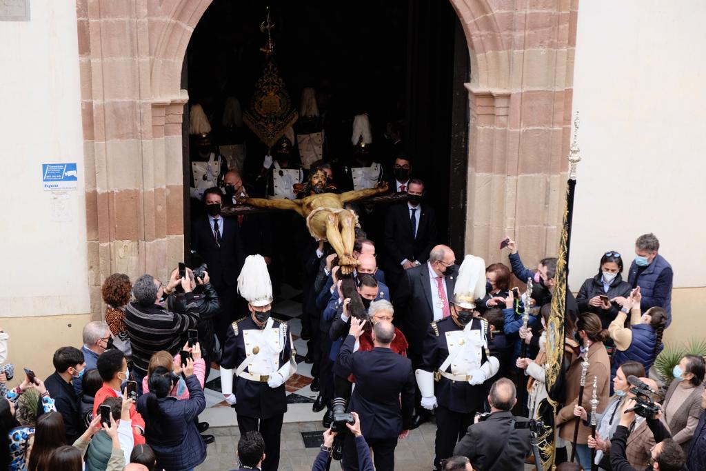 Sangre ha abierto el domingo una jornada en la que nueve cofradías trasladarán a sus imágenes