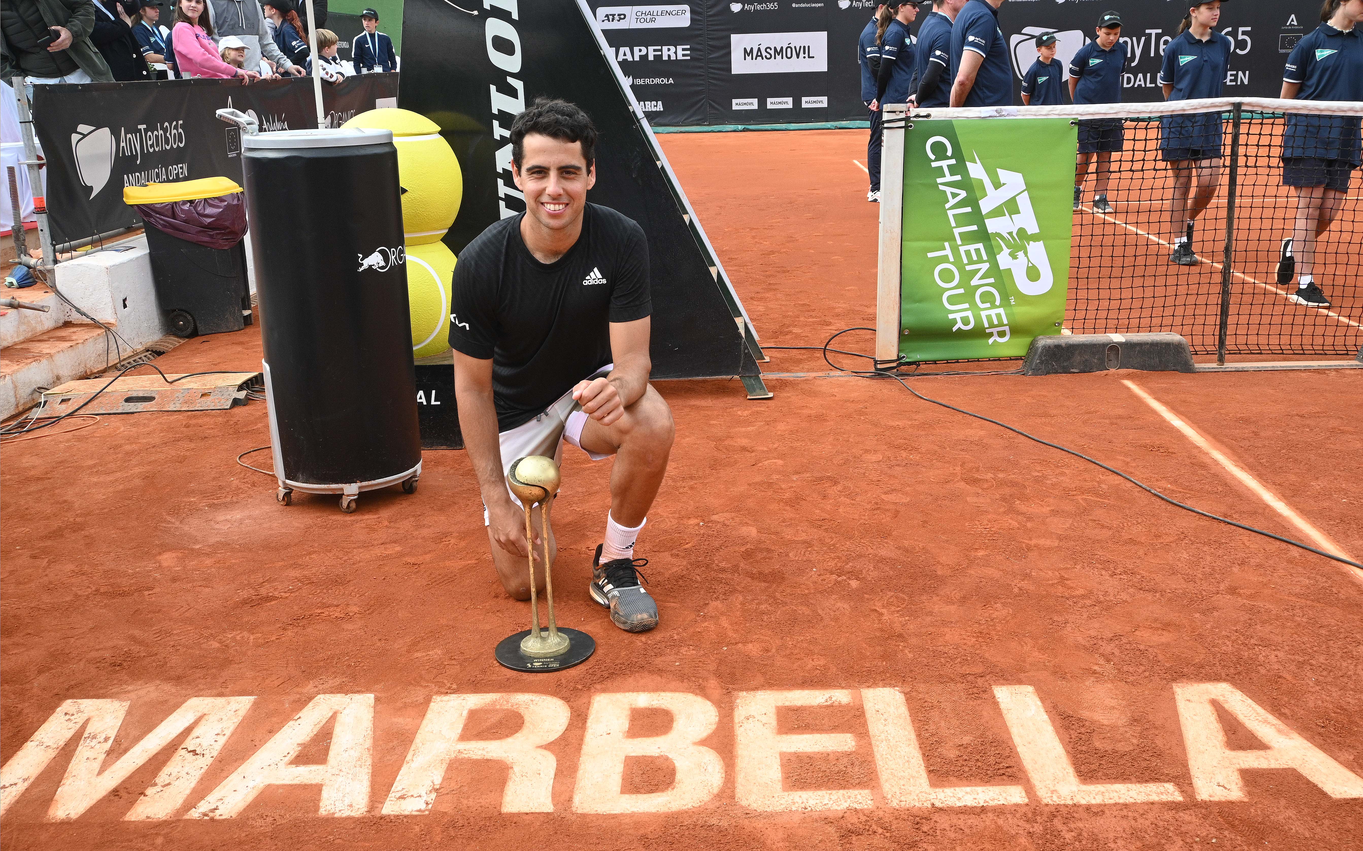 Munar se desquita al fin. A la cuarta oportunidad el tenista balear vence en una final en Puente Romano, mientras que la egipcia Sherif gana sin ceder un solo set en el primer WTA 125