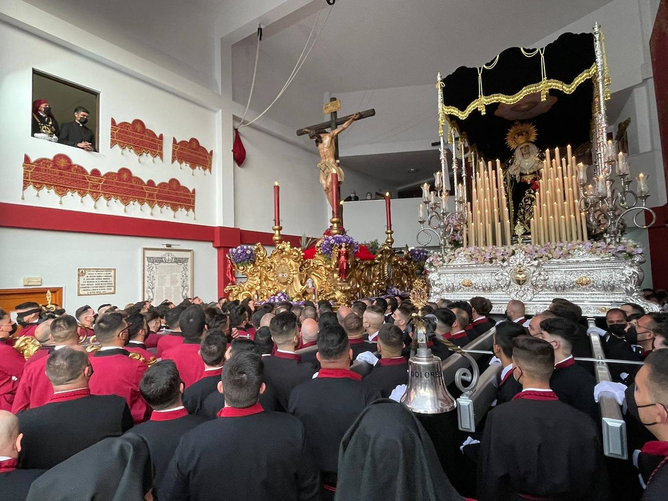 Cristo de Hermandad y Caridad y Nuestra Señora de los Dolores.