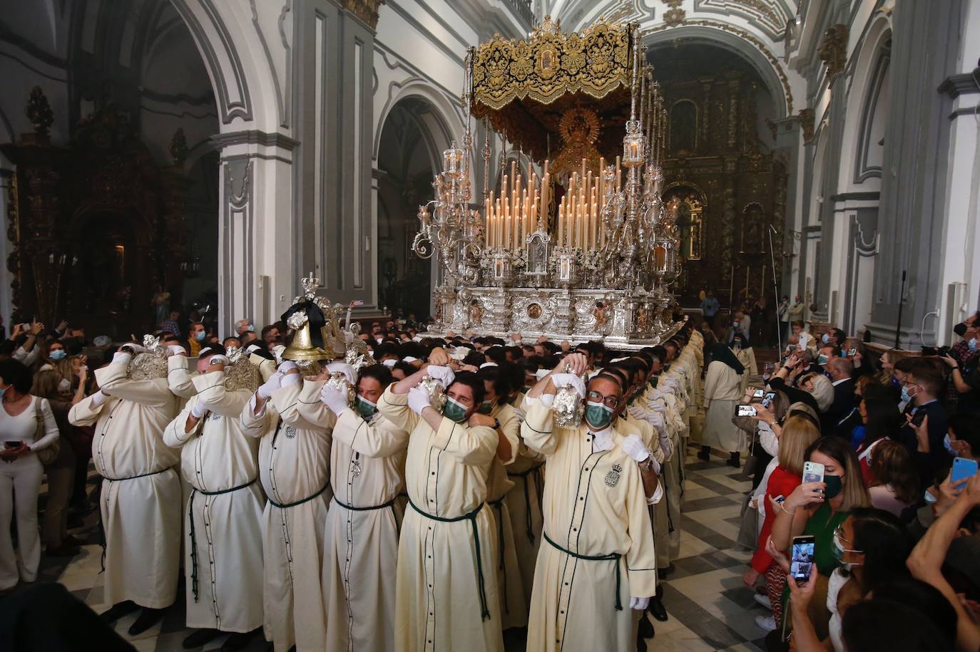 Virgen de Lágrimas y Favores