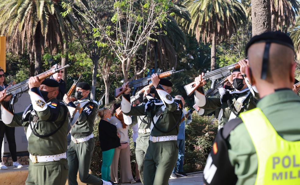 Galería. Desfile de la Brigada Paracaidista antes del desfile con Fusionadas este Miércoles Santo