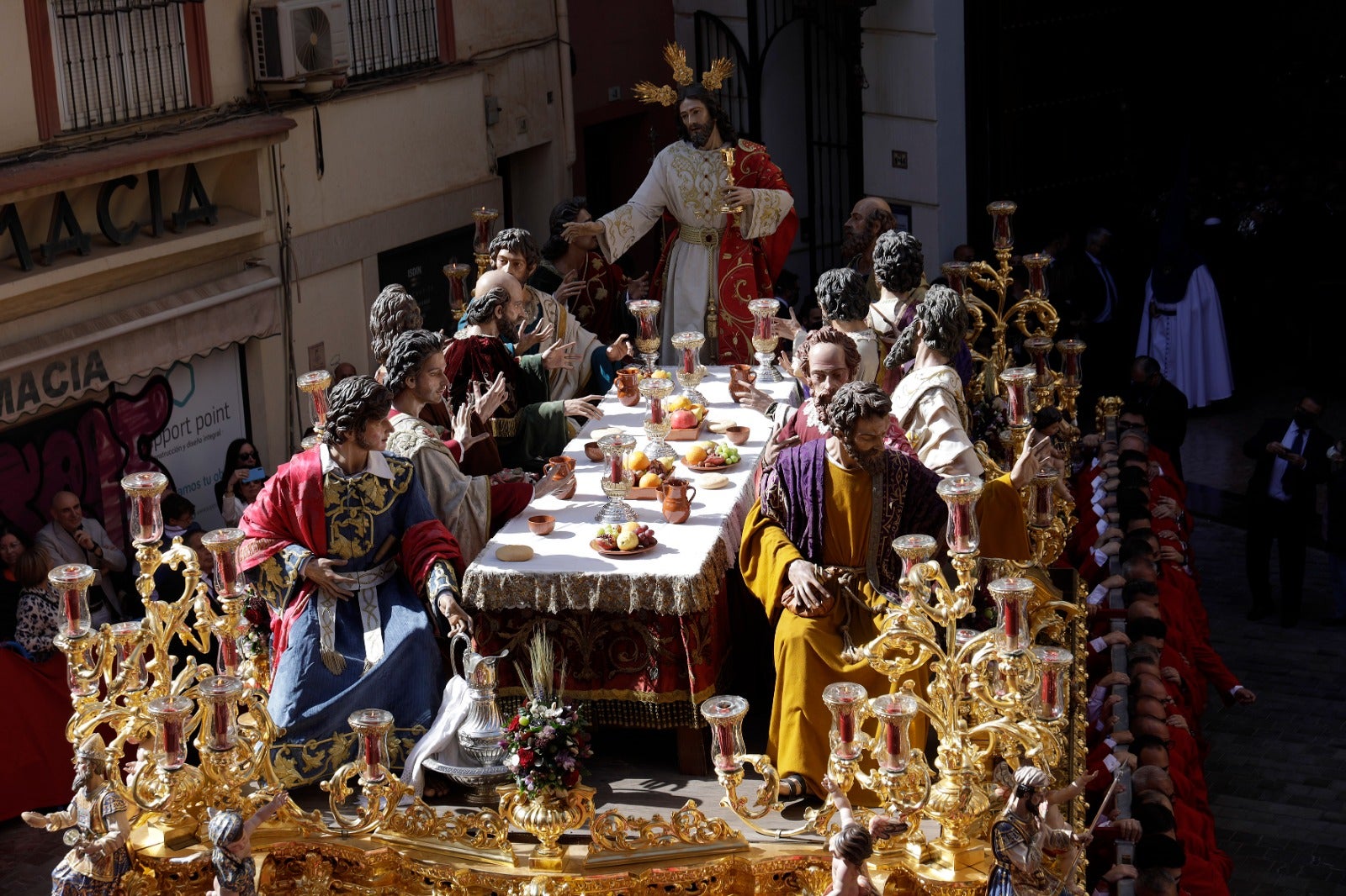 Las mejores imágenes de las cofradías del Jueves Santo 2022 en Málaga