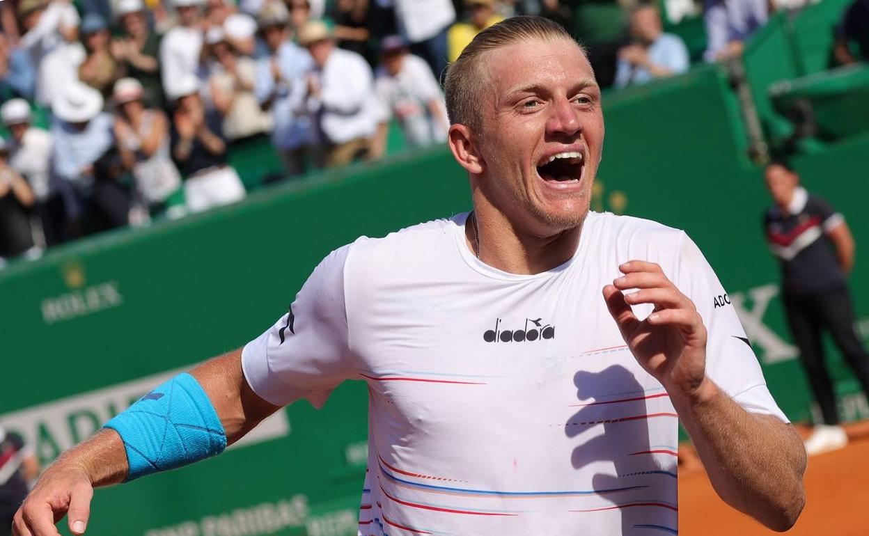 Alejandro Davidovich celebra la victoria y su pase a su primera final en el ATP Tour. 