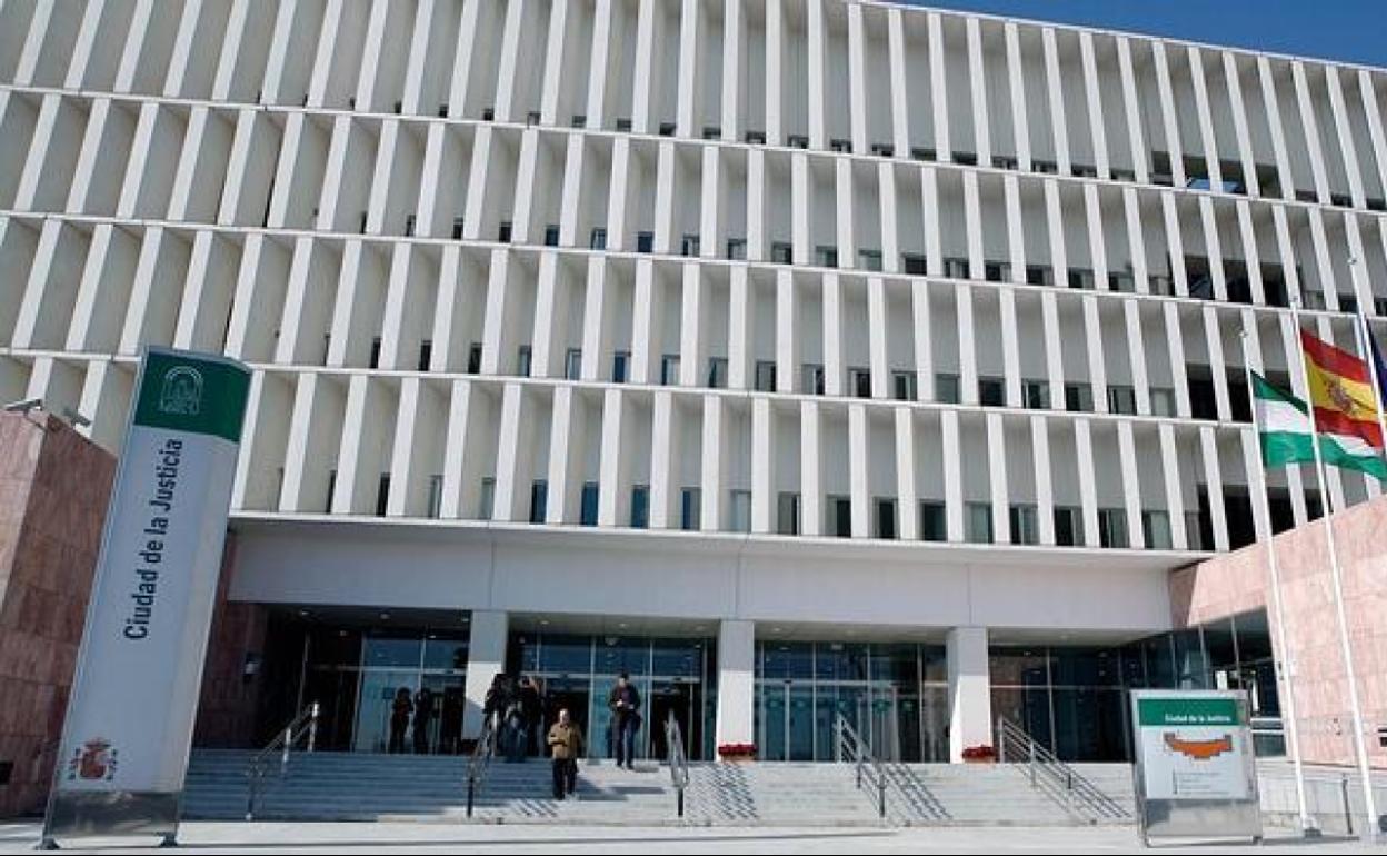 Prisión para el acusado de matar a puñaladas a un amigo con el que convivía en Campanillas