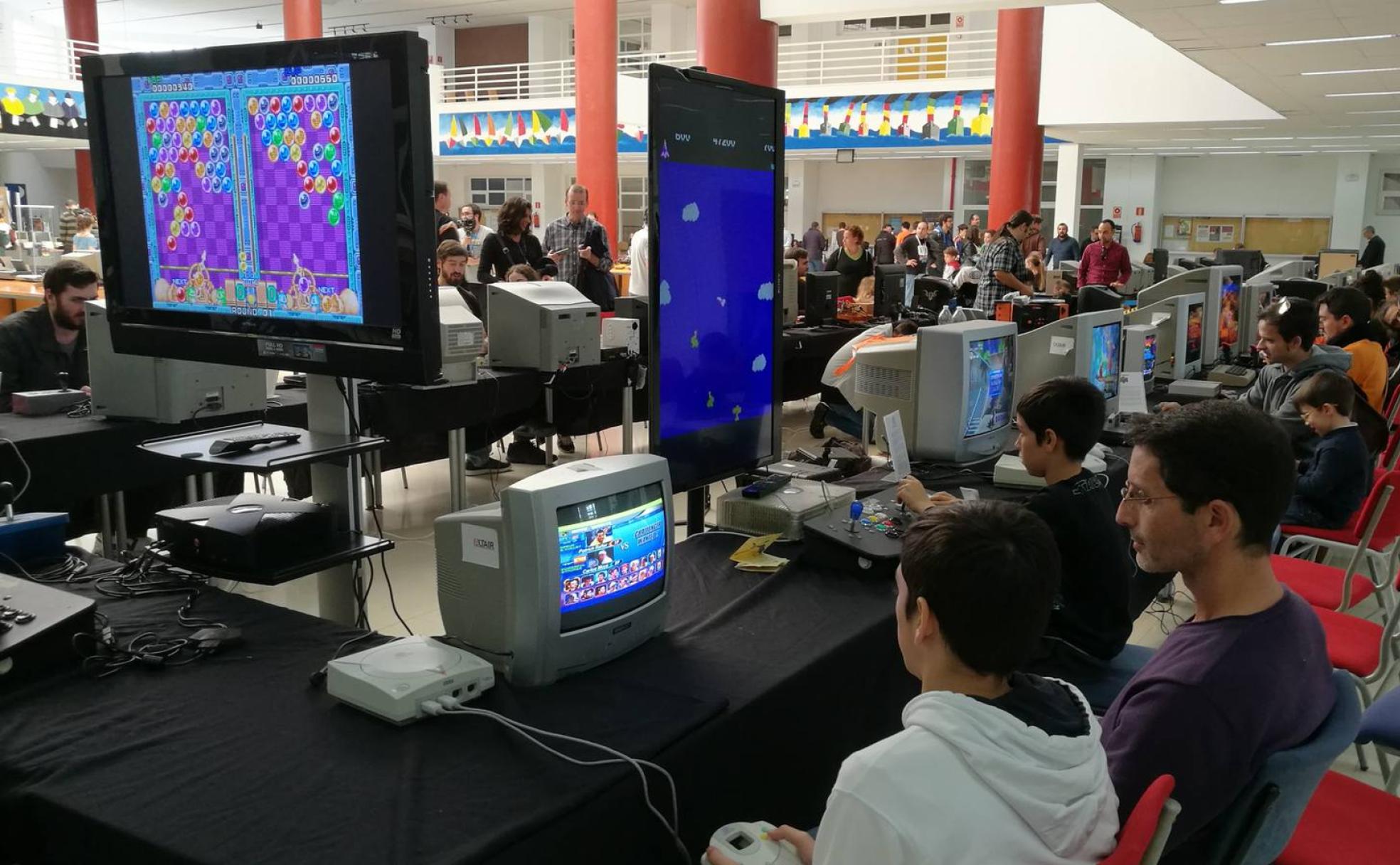 La Facultad de Derecho acoge este fin de semana la quinta edición de RetroPixel. 