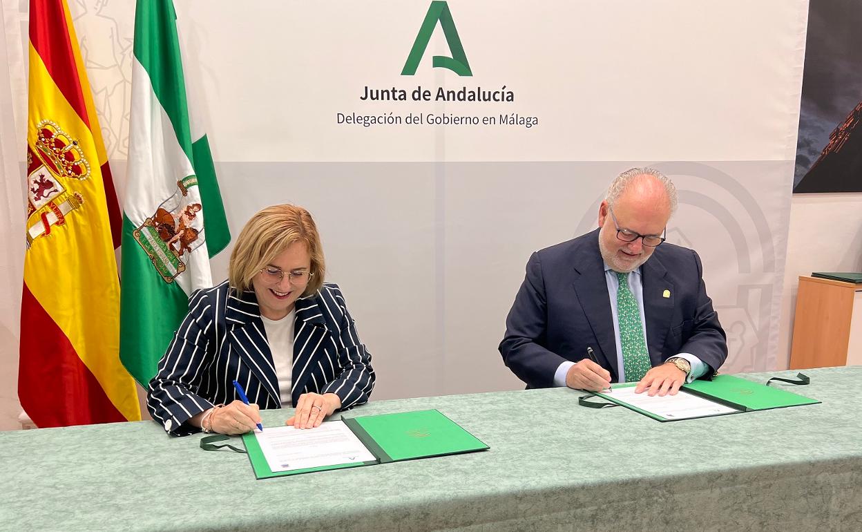 Ana Mula y Miguel Ángel Guzmán han firmado el compromiso para este nuevo centro