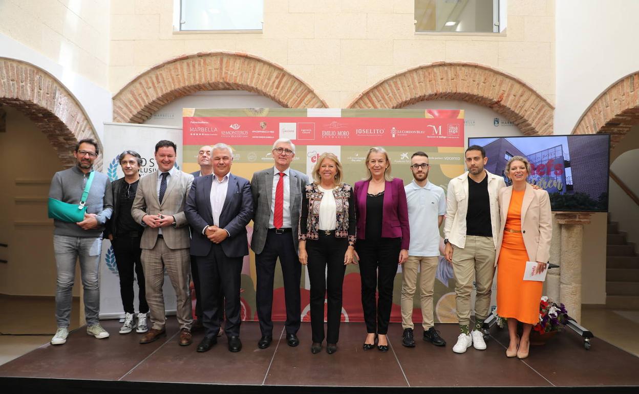 Foto de familia de la presentación de Chefs for Children. 