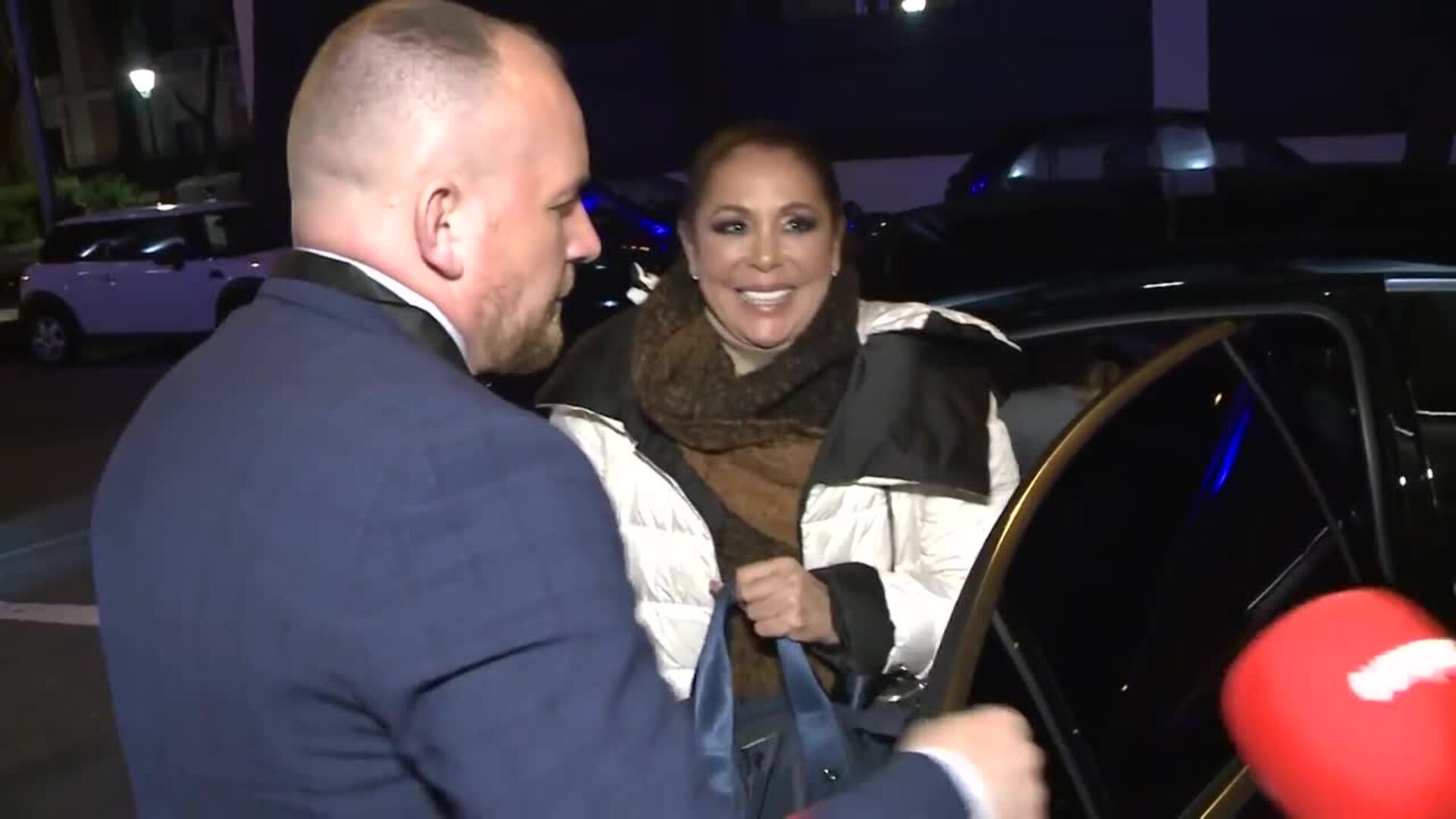 Isabel Pantoja, absuelta en la causa por la venta de su chalé en Marbella
