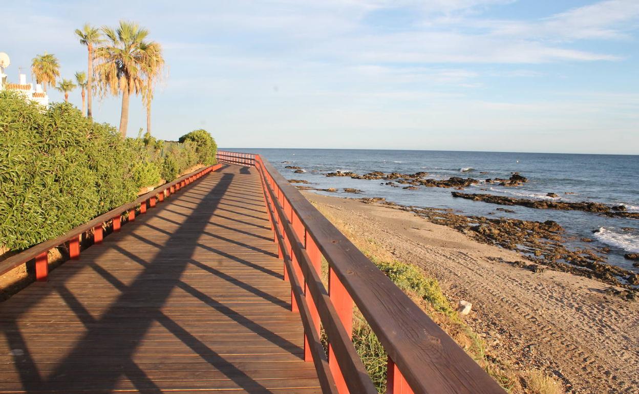 Mijas | La Senda Litoral, una ruta para conocer una costa única