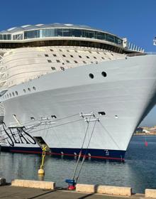 Imagen secundaria 2 - Wonder of the Seas: El crucero más grande del mundo ya está en Málaga